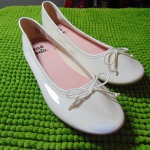 White Patent Leather Slip-on Flat Shoes